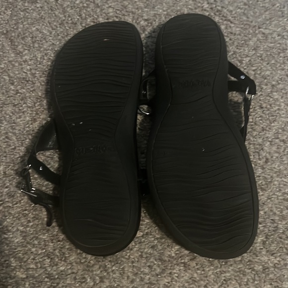 Vionic sandals - Picture 2 of 2